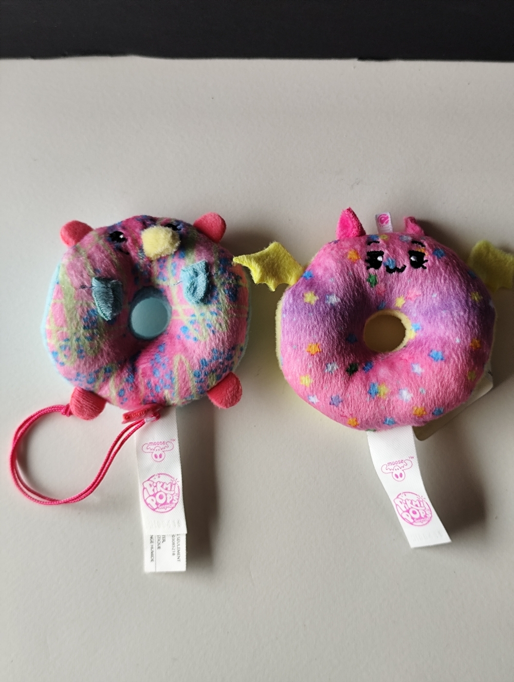 3/$25💙Pikmi Pops DoughMis Surprise Series scented plush toy lot of 2